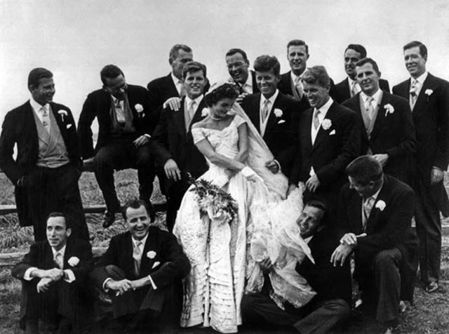moda-matrimoni-famosi-vips-wedding-bianco-abiti-celebrityes-vintage-look-sposagallery-50124384570_2
